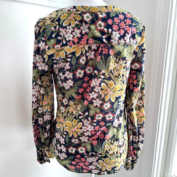 Talbots 100% Cotton XS Colorful Pintuck Floral Lightweight Feminine Blouse - Picture 5 of 7